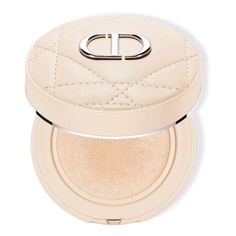 Pó solto Forever Cushion Powder: maquiagem da tez perfeita.